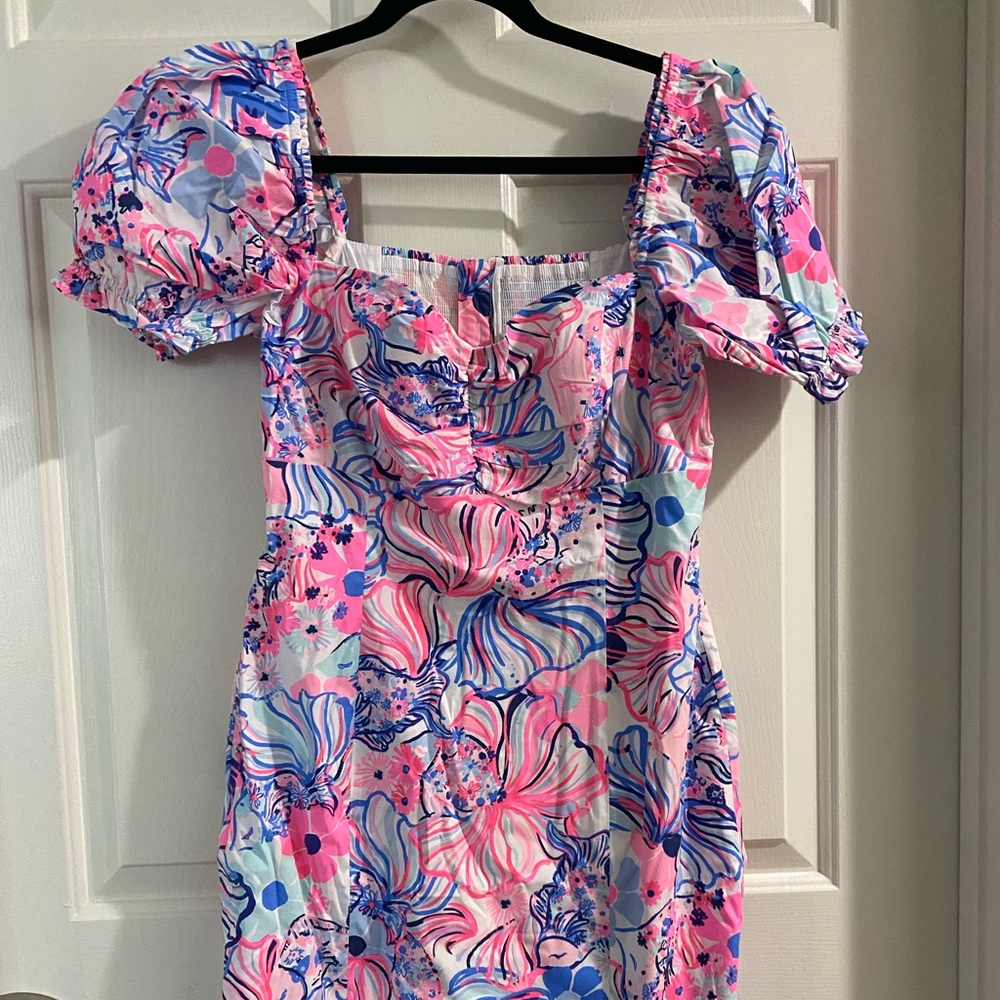 Lilly Pulitzer shift with puff sleeves size 6